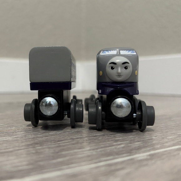 HTF 2022 Wooden Kenji with Tender - Picture 3 of 8